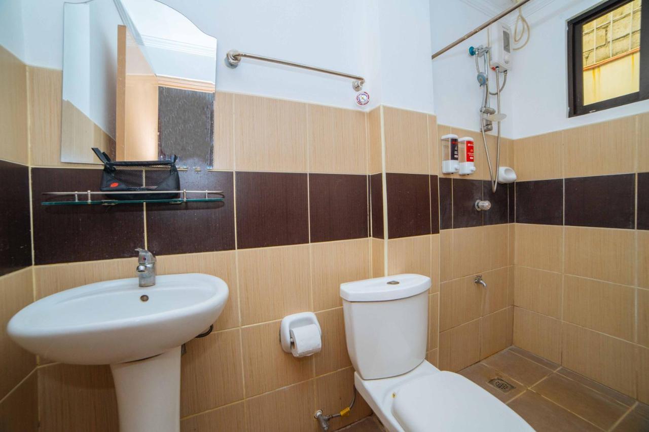Elti Condotel By Bluebookers Angeles Buitenkant foto